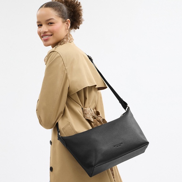 New Coach Unisex Black Finn Crossbody Bag - Picture 1 of 6